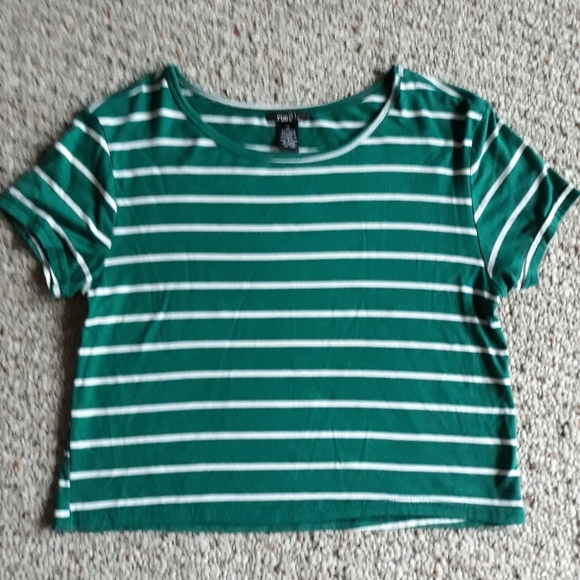 Crop top - Picture 1 of 2